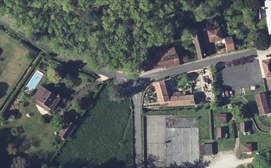 Vue aérienne du Mini-giratoire n°354815932