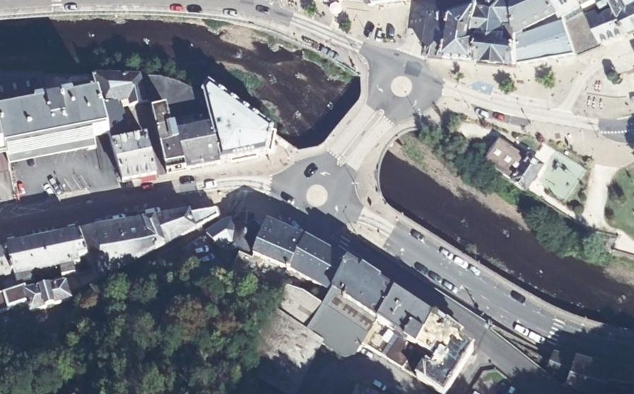 Vue aérienne du Mini-giratoire n°355247571