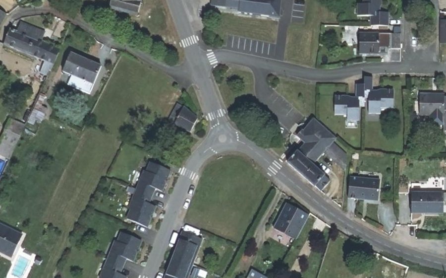 Vue aérienne du Mini-giratoire n°355825857
