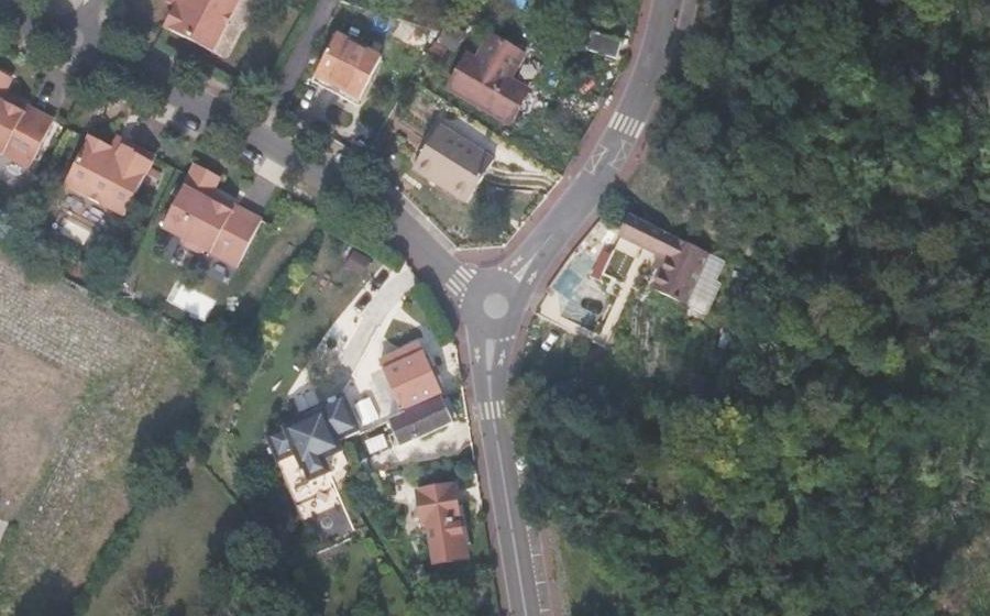 Vue aérienne du Mini-giratoire n°356511950