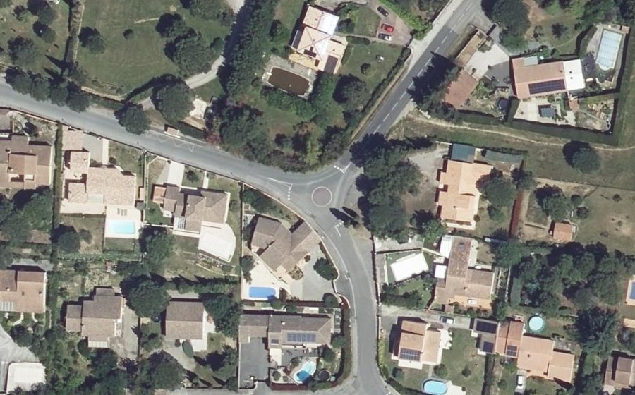Vue aérienne du Mini-giratoire n°356807477