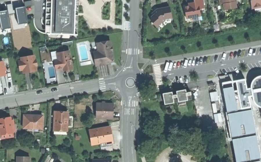 Vue aérienne du Mini-giratoire n°356821539