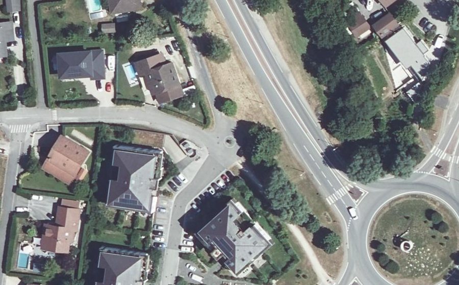 Vue aérienne du Mini-giratoire n°357071396