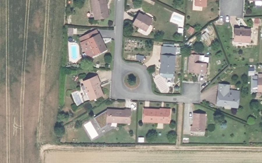 Vue aérienne du Mini-giratoire n°357250749