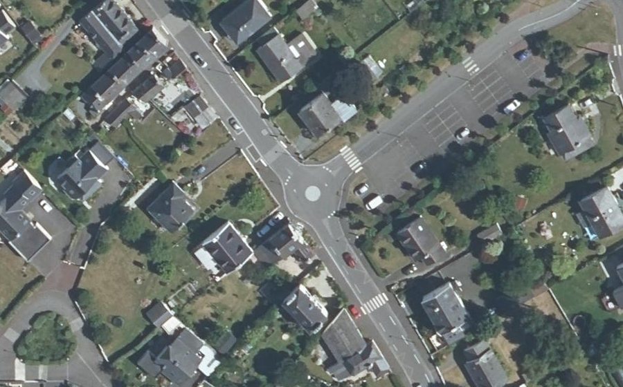 Vue aérienne du Mini-giratoire n°358376234