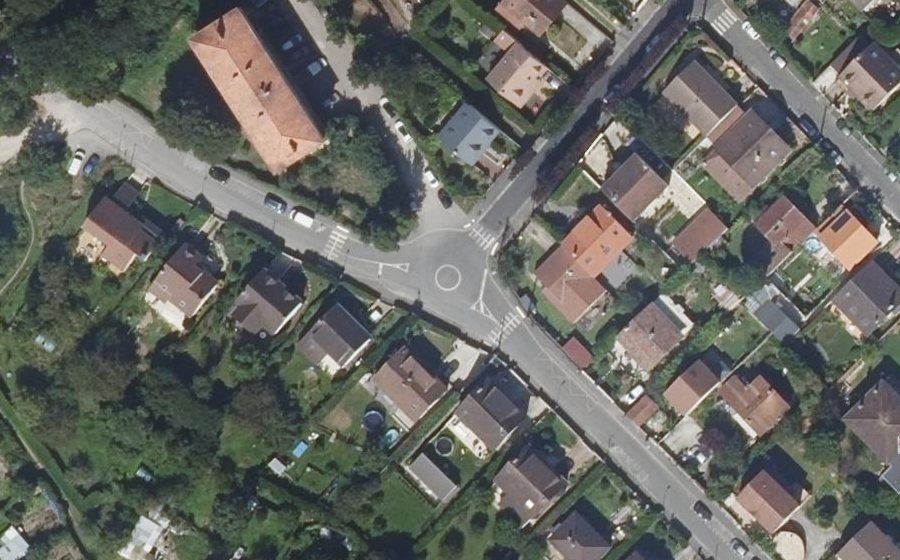 Vue aérienne du Mini-giratoire n°359614771