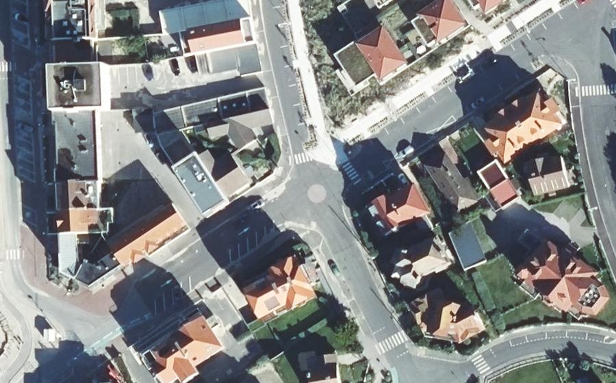 Vue aérienne du Mini-giratoire n°359741895