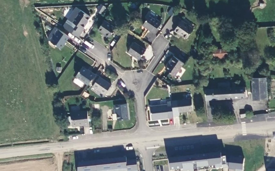 Vue aérienne du Mini-giratoire n°359879661