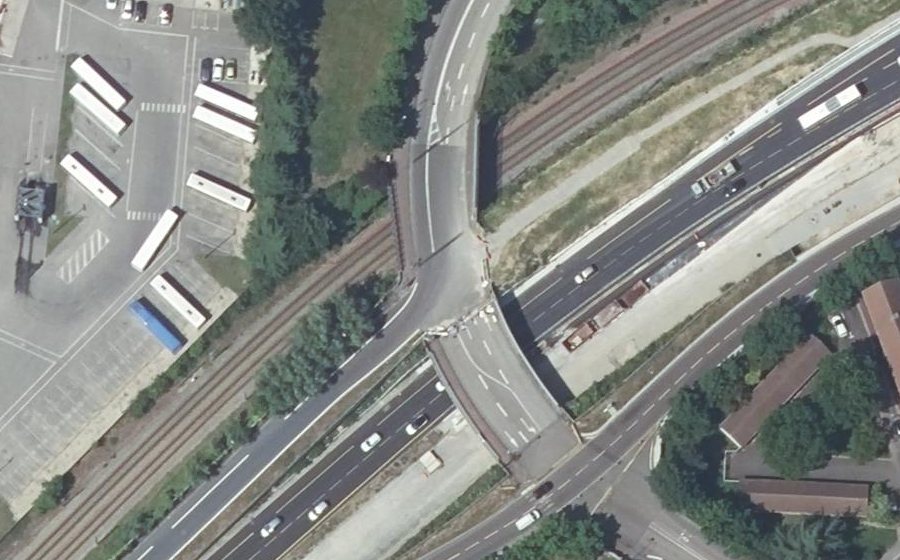 Vue aérienne du Mini-giratoire n°359906625