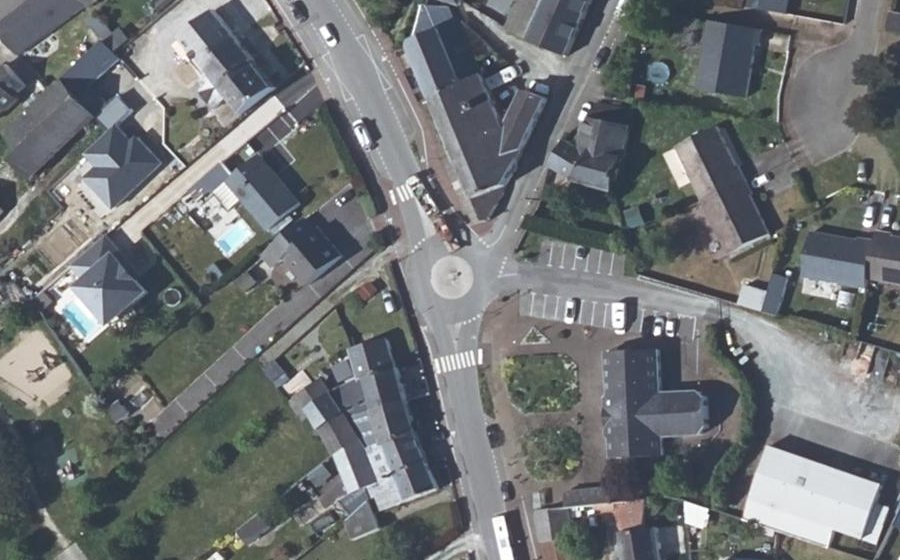 Vue aérienne du Mini-giratoire n°359989424