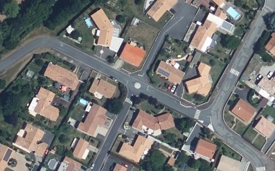 Vue aérienne du Mini-giratoire n°364087727