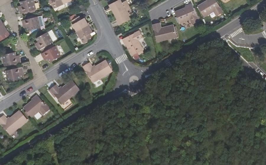 Vue aérienne du Mini-giratoire n°364107737