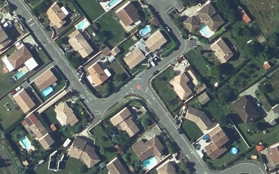 Vue aérienne du Mini-giratoire n°365138547