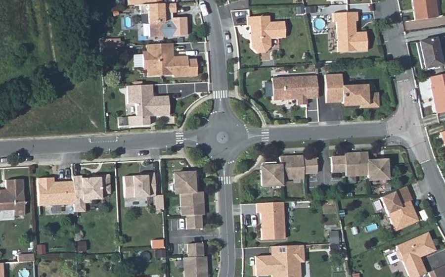 Vue aérienne du Mini-giratoire n°365736563