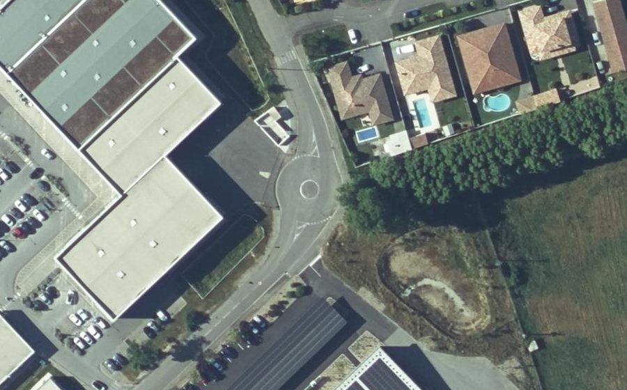 Vue aérienne du Mini-giratoire n°365738996