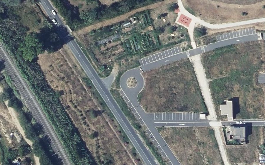 Vue aérienne du Rond-point anonyme n°1003667969
