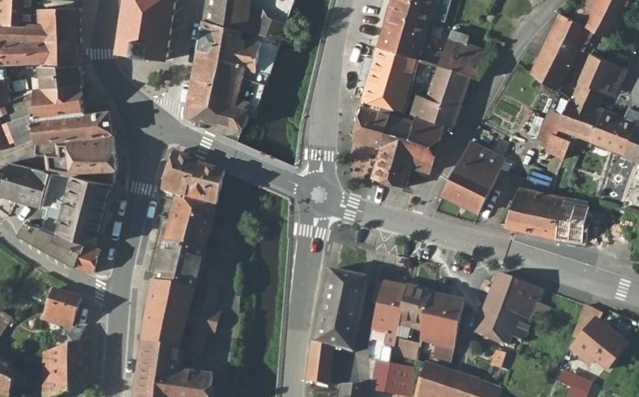 Vue aérienne du Mini-giratoire n°367925782