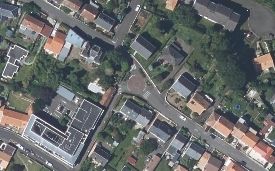 Vue aérienne du Mini-giratoire n°368019435