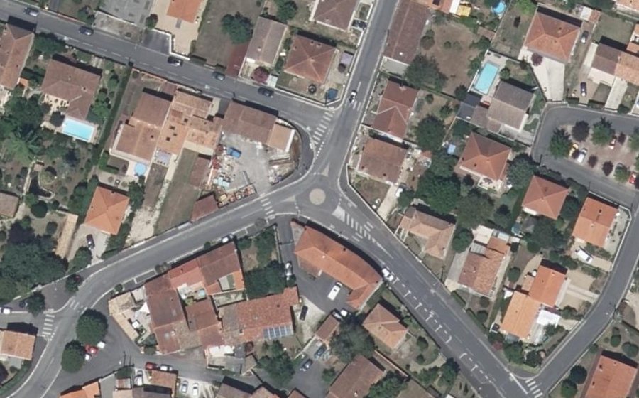 Vue aérienne du Mini-giratoire n°371488115