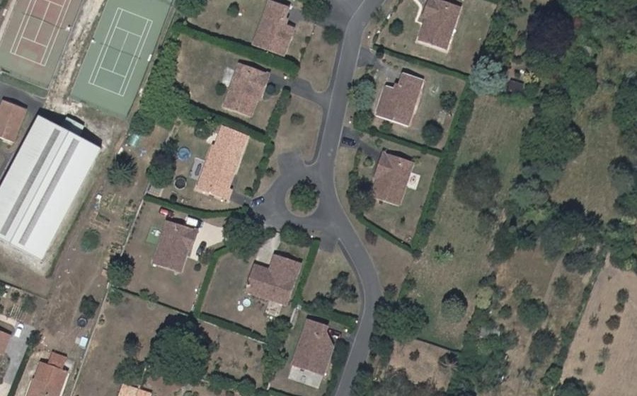 Vue aérienne du Mini-giratoire n°371488554