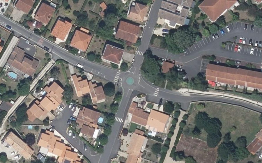 Vue aérienne du Mini-giratoire n°371490084