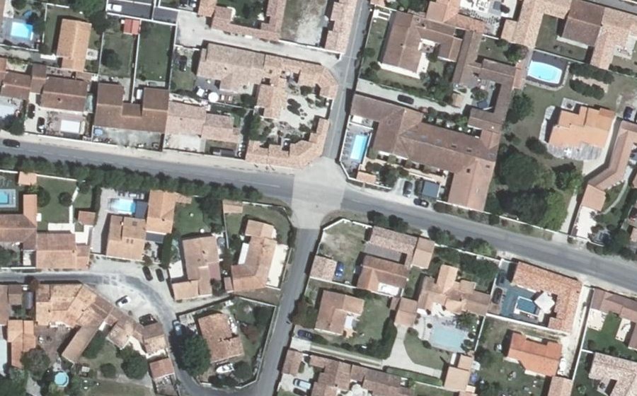 Vue aérienne du Mini-giratoire n°374114843