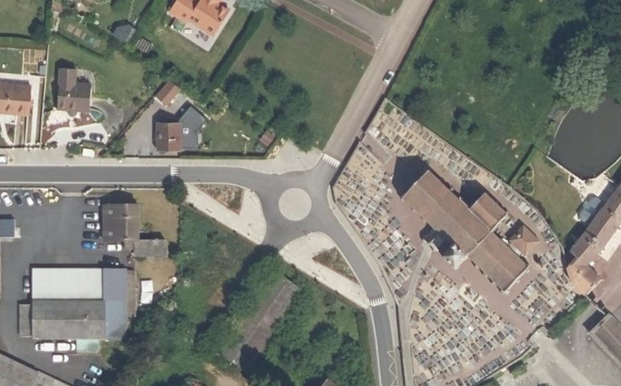 Vue aérienne du Mini-giratoire n°374212937
