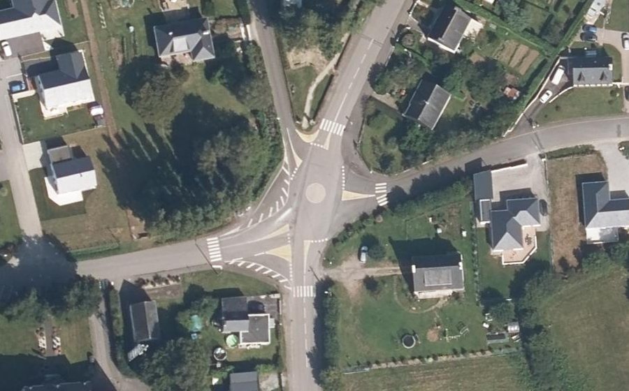 Vue aérienne du Mini-giratoire n°374571784
