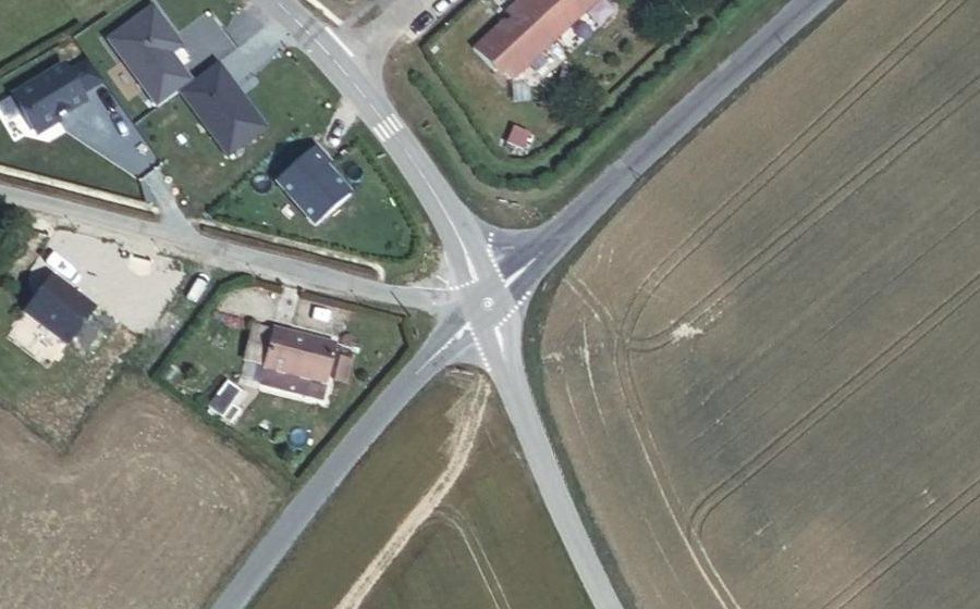 Vue aérienne du Mini-giratoire n°375772150