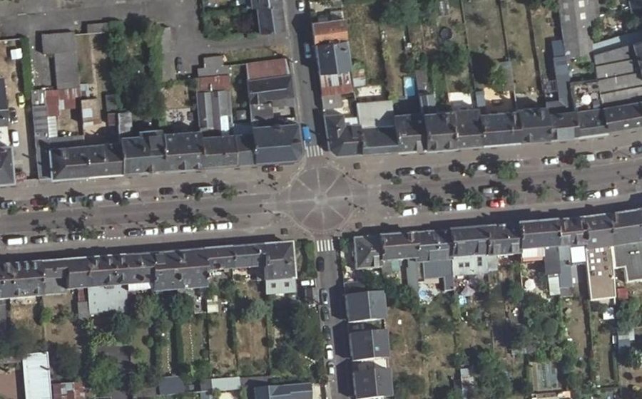 Vue aérienne du Mini-giratoire n°376380496