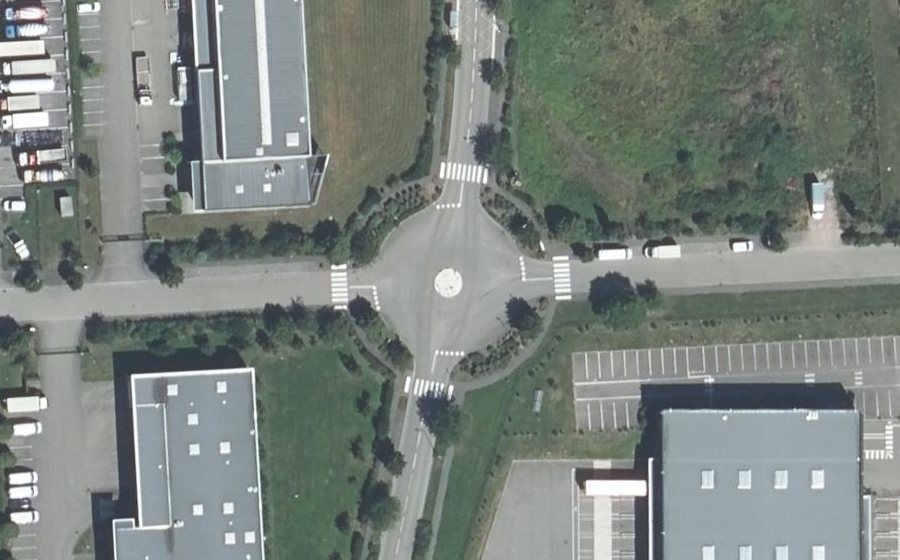 Vue aérienne du Mini-giratoire n°376381303