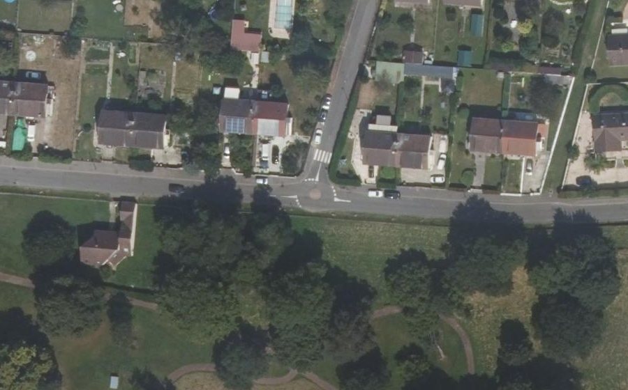 Vue aérienne du Mini-giratoire n°379088441