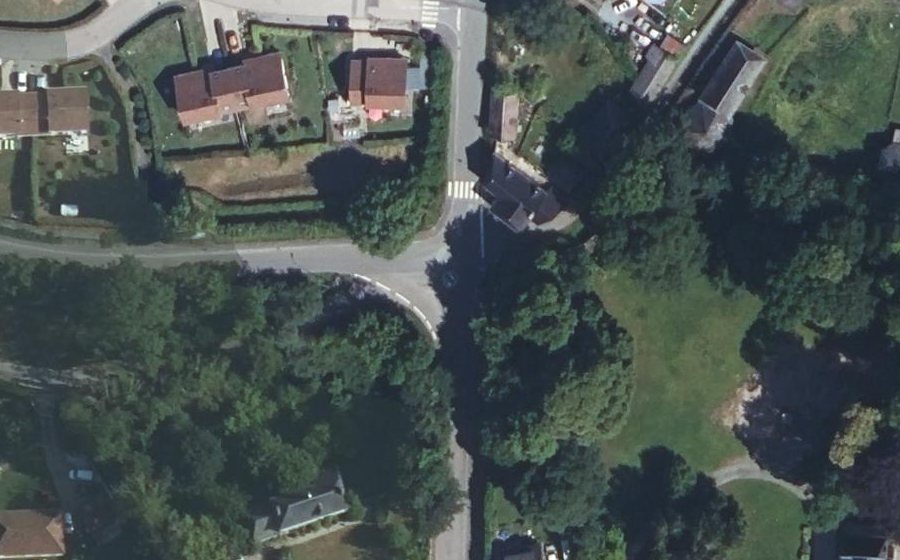 Vue aérienne du Mini-giratoire n°383706570