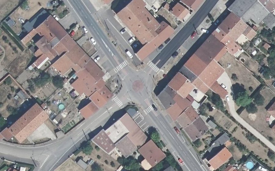 Vue aérienne du Mini-giratoire n°385564866