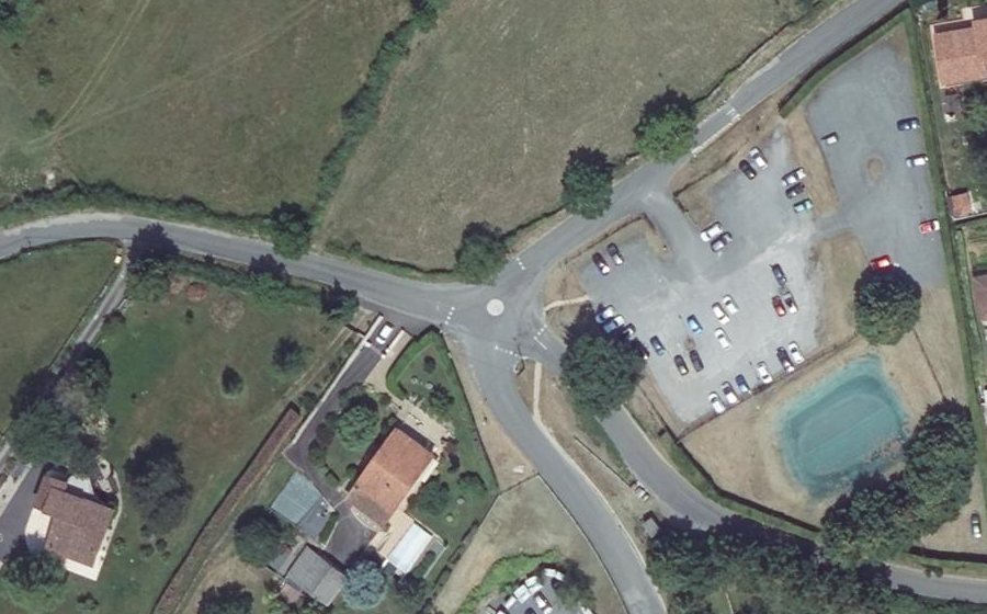 Vue aérienne du Mini-giratoire n°386969092