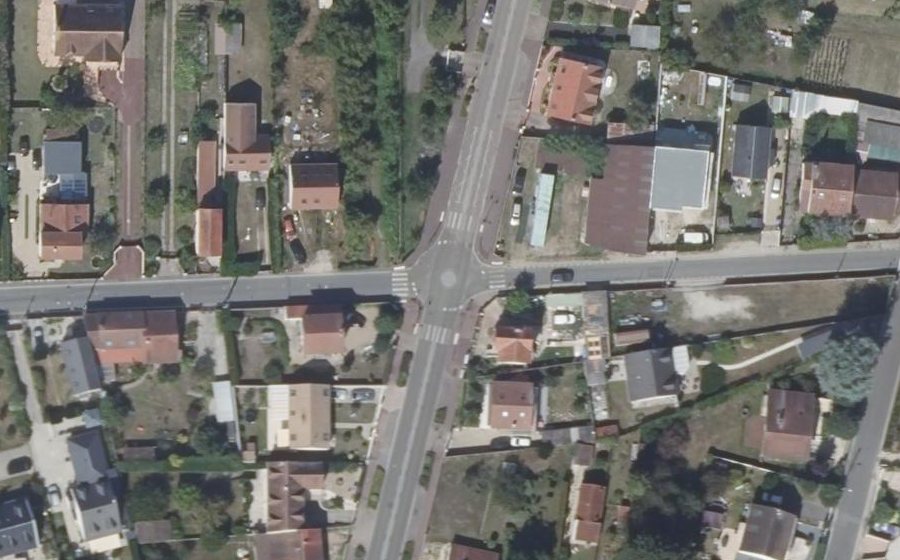 Vue aérienne du Mini-giratoire n°388184439