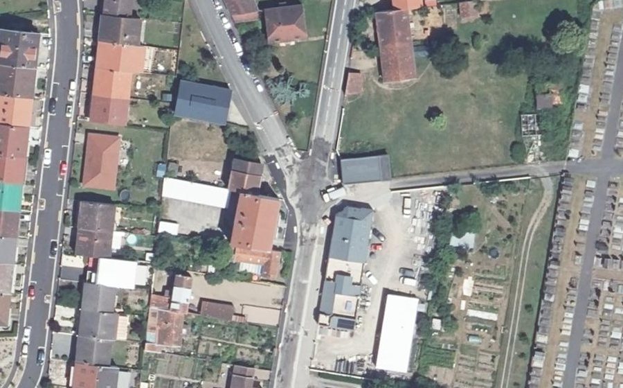 Vue aérienne du Mini-giratoire n°388410198
