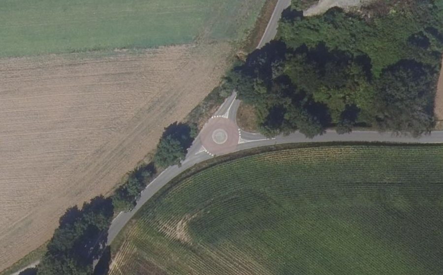 Vue aérienne du Mini-giratoire n°388935089