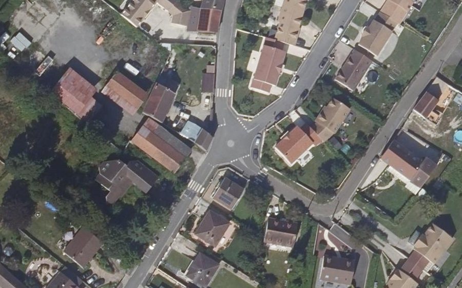 Vue aérienne du Mini-giratoire n°388943307