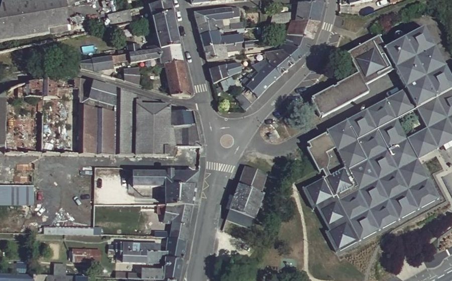 Vue aérienne du Mini-giratoire n°389012853