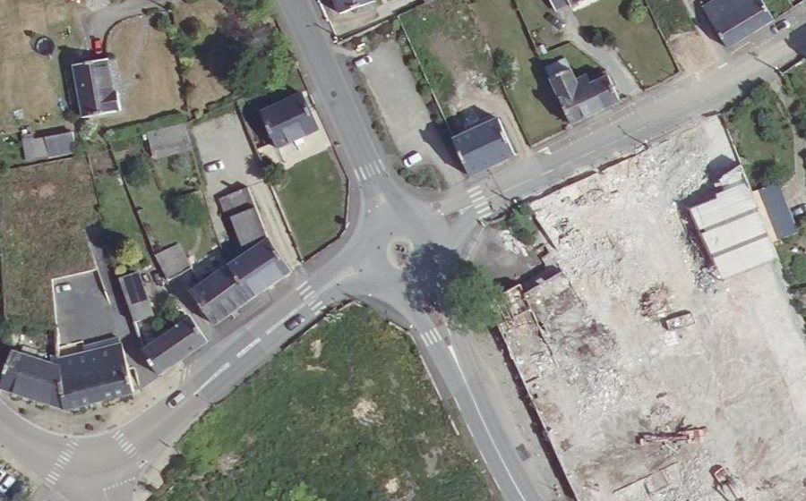 Vue aérienne du Mini-giratoire n°389896443