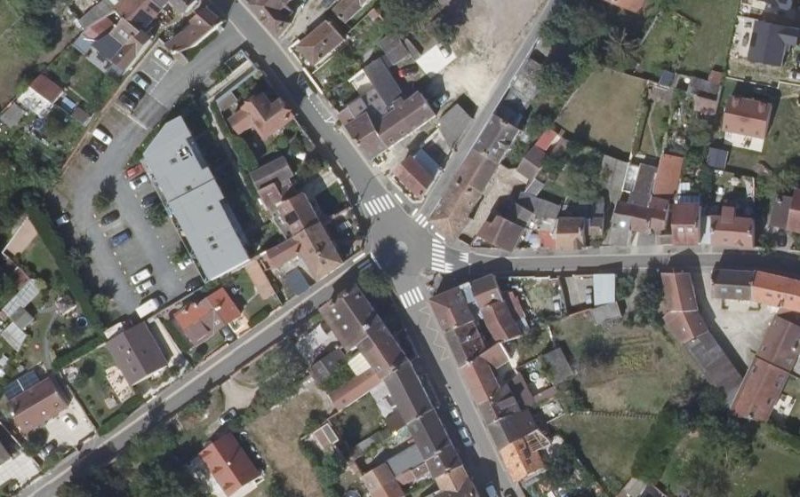 Vue aérienne du Mini-giratoire n°390319247