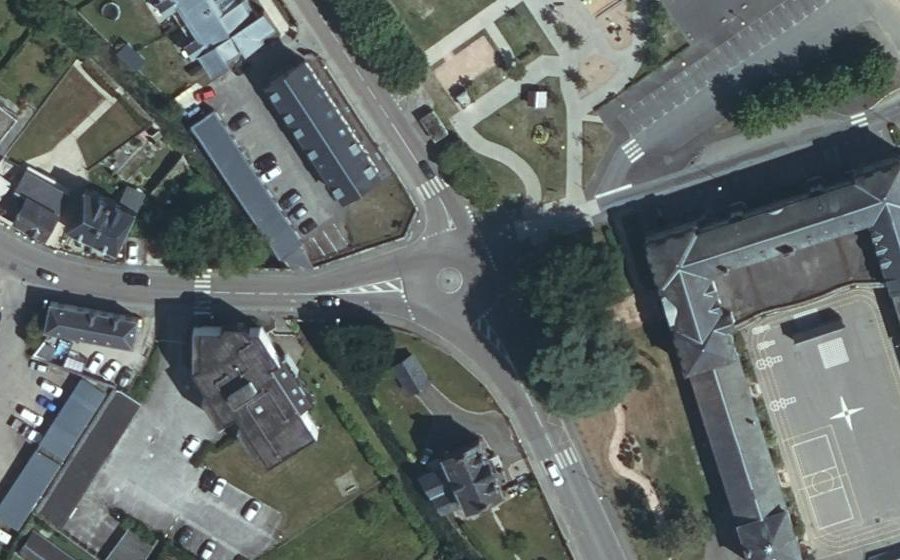 Vue aérienne du Mini-giratoire n°390737470
