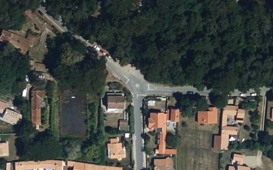Vue aérienne du Mini-giratoire n°391437131