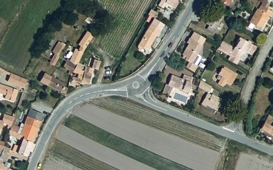 Vue aérienne du Mini-giratoire n°392038240