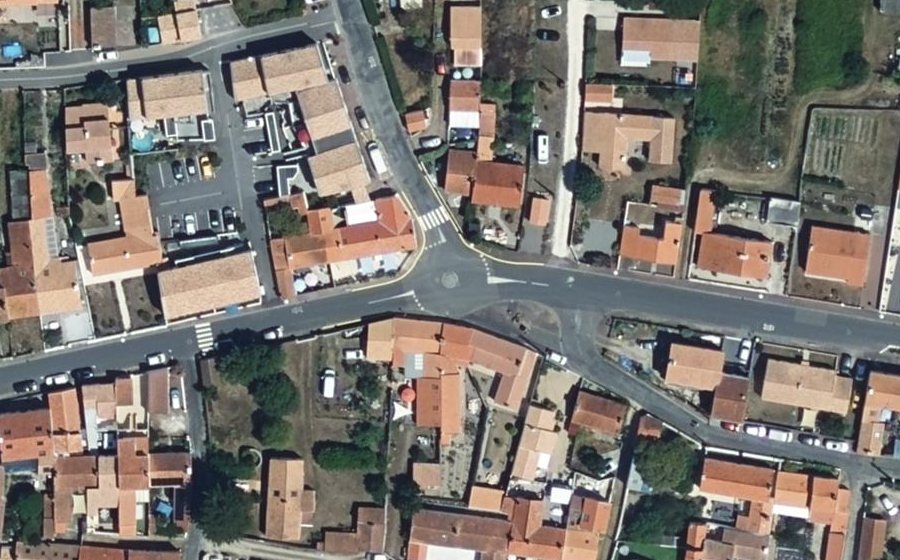 Vue aérienne du Mini-giratoire n°392049053