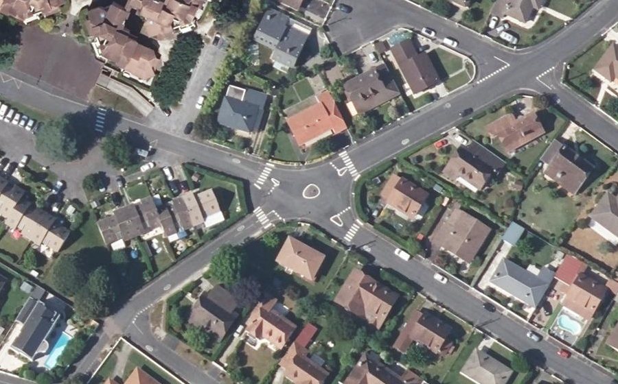 Vue aérienne du Mini-giratoire n°392923566