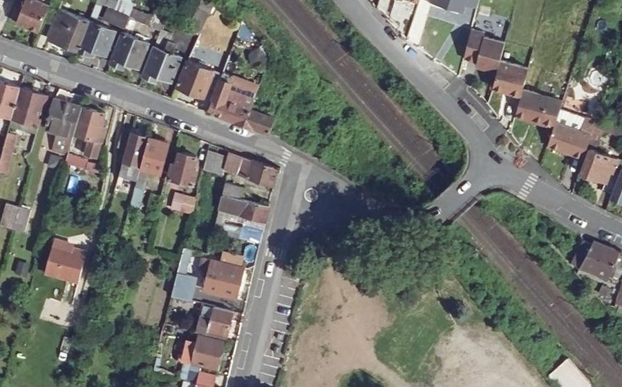 Vue aérienne du Mini-giratoire n°394159590