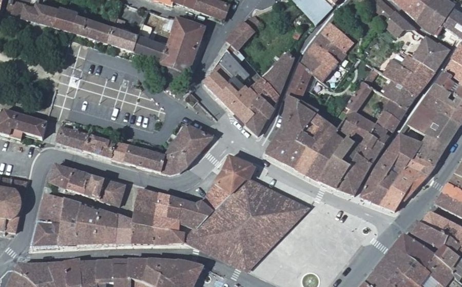 Vue aérienne du Mini-giratoire n°395030616