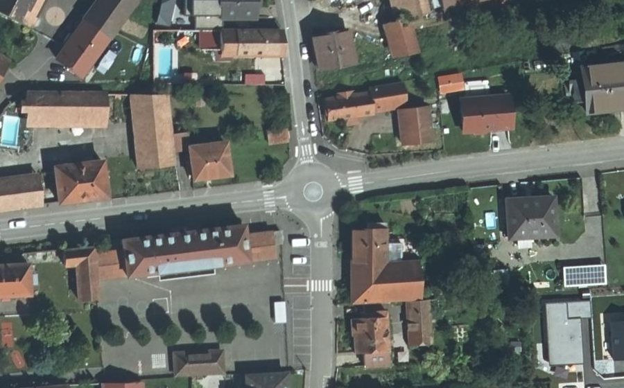 Vue aérienne du Mini-giratoire n°399359167
